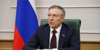 Сенатор Российской Федерации, первый заместитель председателя комитета Совета Федерации по социальной политике Александр Варфоломеев поздравил с Международным женским днём - ГТРК Бурятия