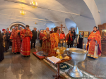 В честь иконы «Живоносный Источник» Глава митрополии совершил Литургию и водоосвящение