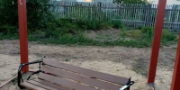 В поселке Бурятии вандалы вырвали новенькие качели на площадке - Газета Номер один