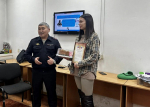 В Улан-Удэ сотрудница сотовой компании спасла пенсионерку от мошенников