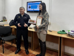 Работник компании сотовой связи в Улан-Удэ спасла пенсионерку от мошенников