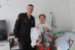 В Бурятии сотрудники вневедомственной охраны Росгвардии поздравили подшефные семьи