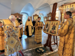 Накануне Недели всех святых митрополит Иосиф совершил Всенощное бдение и освятил новые иконы для Одигитриевского собора города Улан-Удэ